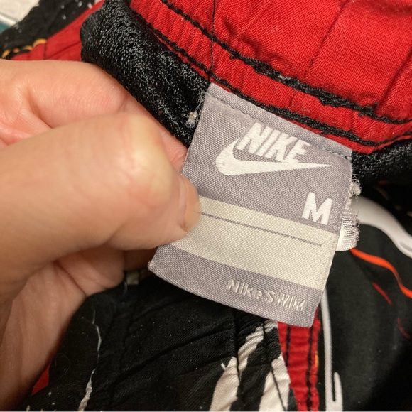 Vintage Nike Silver Tag Swim Trunks Swirl Pattern - Picture 4 of 4